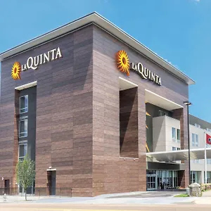 Hotel La Quinta By Wyndham Downtown ***