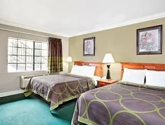 Skyways Hotel Los Angeles 2*,